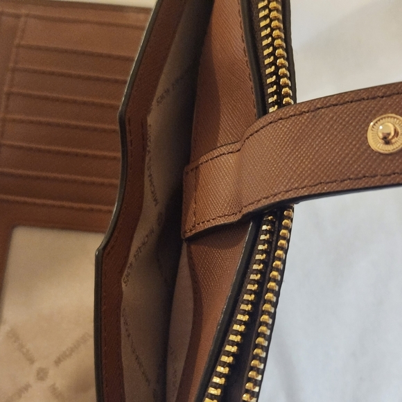 MICHAEL KORS Jet Set Travel MK Signature Double Zip Wristlet Wallet brown - Picture 9 of 15